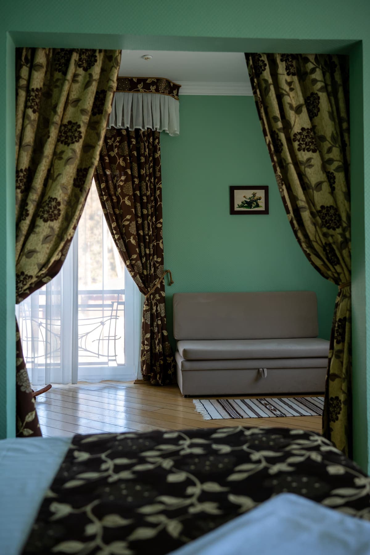 Сімейний напівлюкс